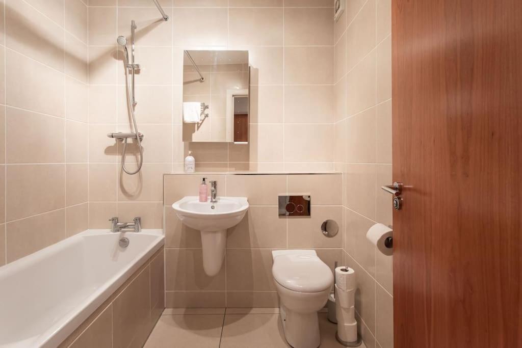 Best City Centre Luxurious Home Free Parking Belfast Bagian luar foto