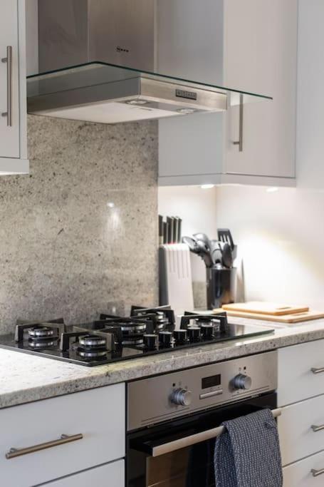 Best City Centre Luxurious Home Free Parking Belfast Bagian luar foto