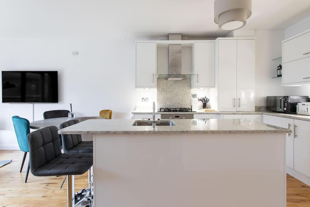 Best City Centre Luxurious Home Free Parking Belfast Bagian luar foto