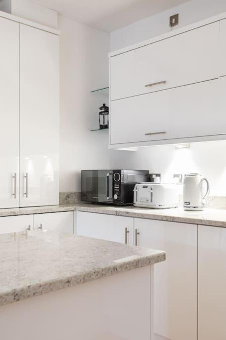 Best City Centre Luxurious Home Free Parking Belfast Bagian luar foto